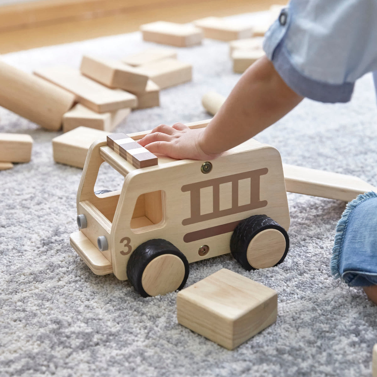 G6723 Wooden Fire Truck Lifestyle