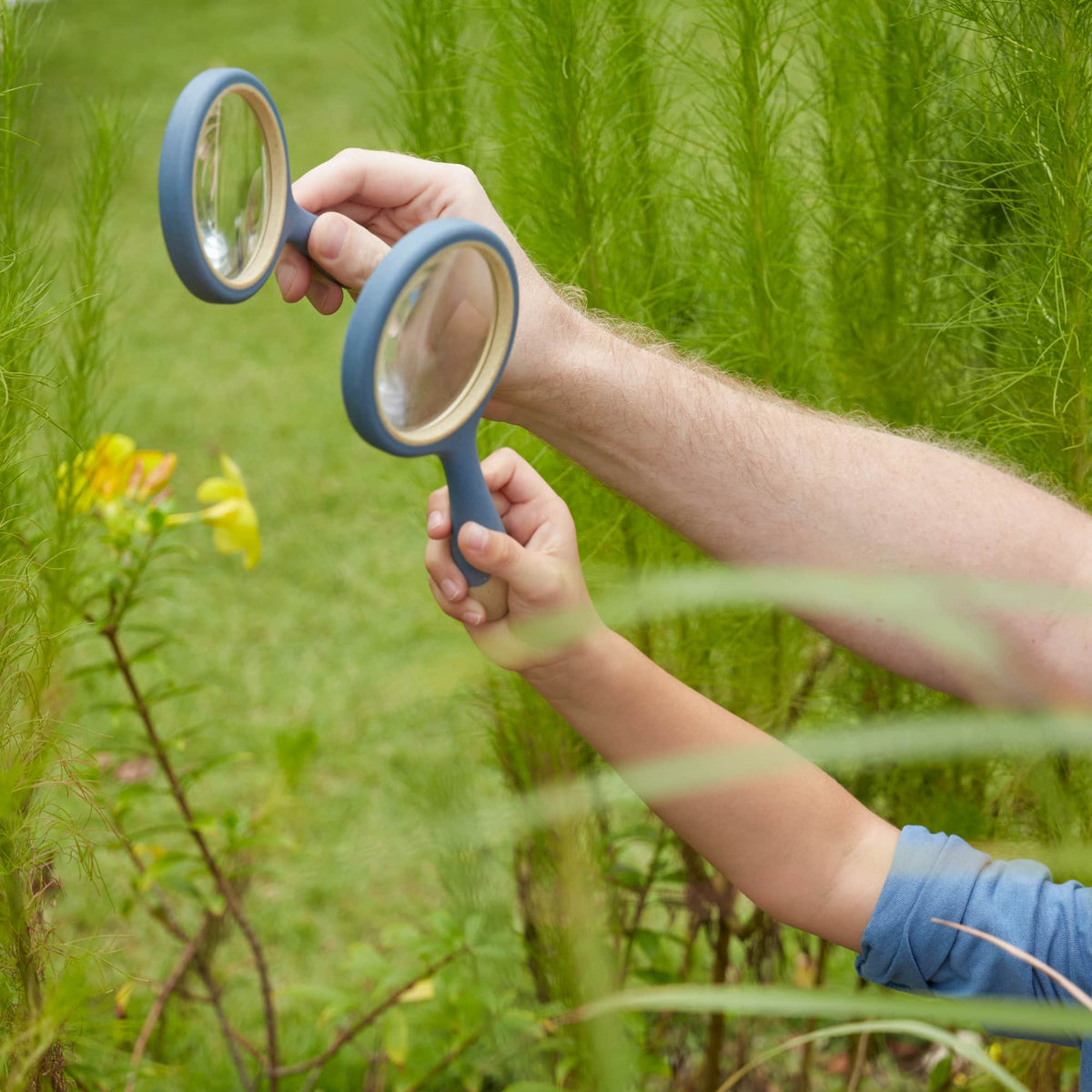 G4600 All Weather Magnifying Glass Set of 4 Lifestyle 001