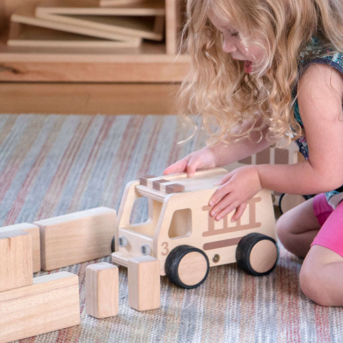 G6723 Wooden Fire Truck