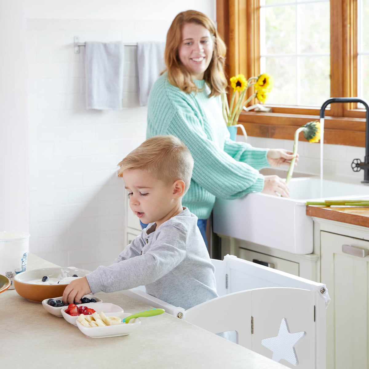 G97324 Classic Kitchen Helper White Lifestyle 4 | White